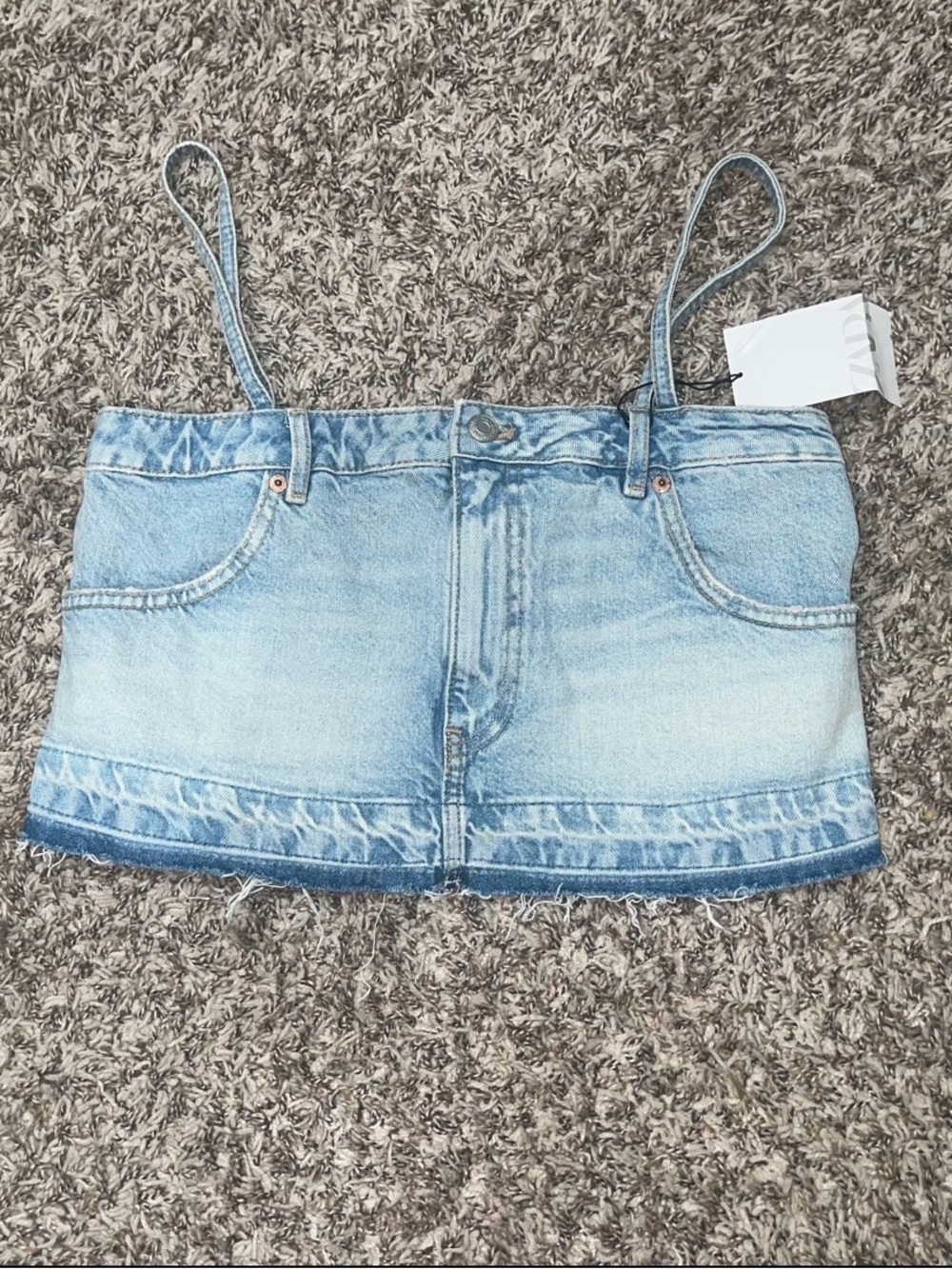 Ladies size small top. NWT